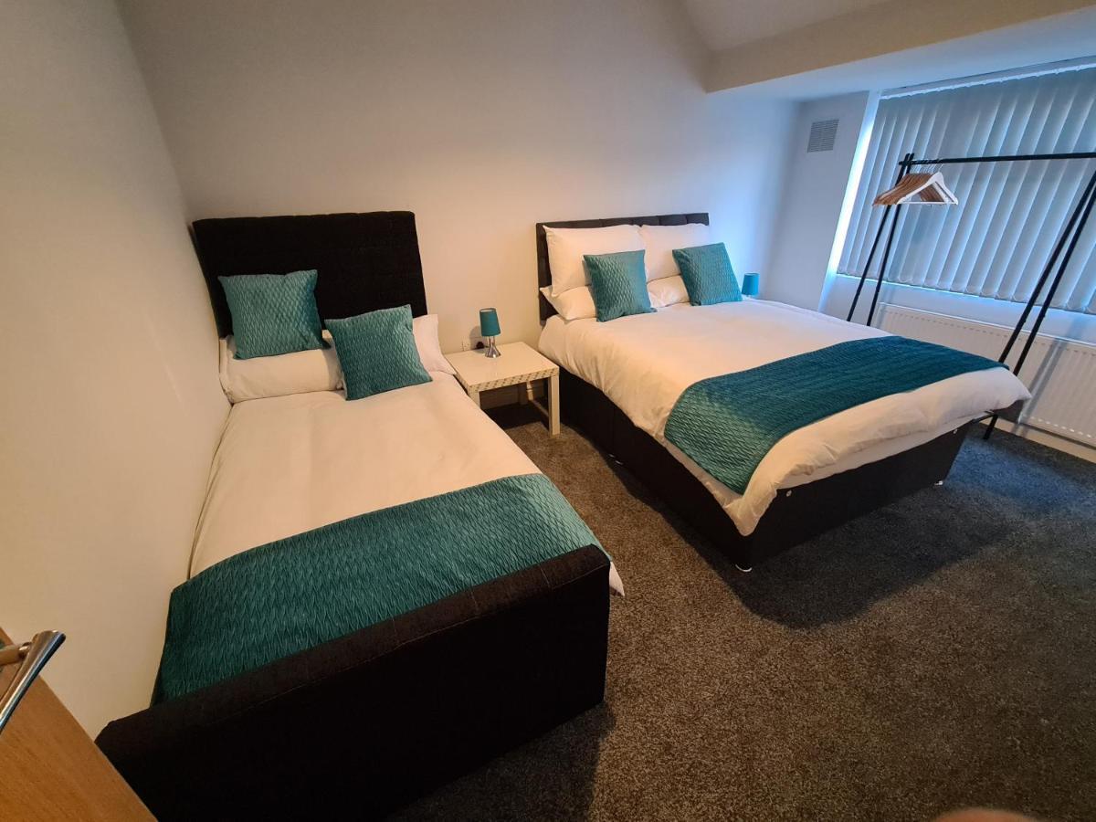 Whole House - 4 Bedrooms - Parking - Sleeps 8 เบอร์มิงแฮม ภายนอก รูปภาพ